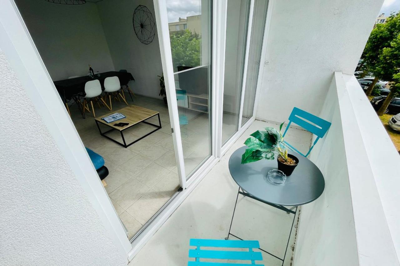 Luminous Apartment With Parking Near The City Center Cenon Bagian luar foto