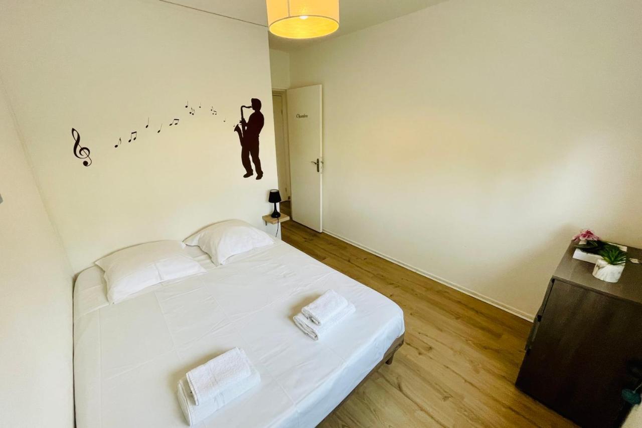 Luminous Apartment With Parking Near The City Center Cenon Bagian luar foto