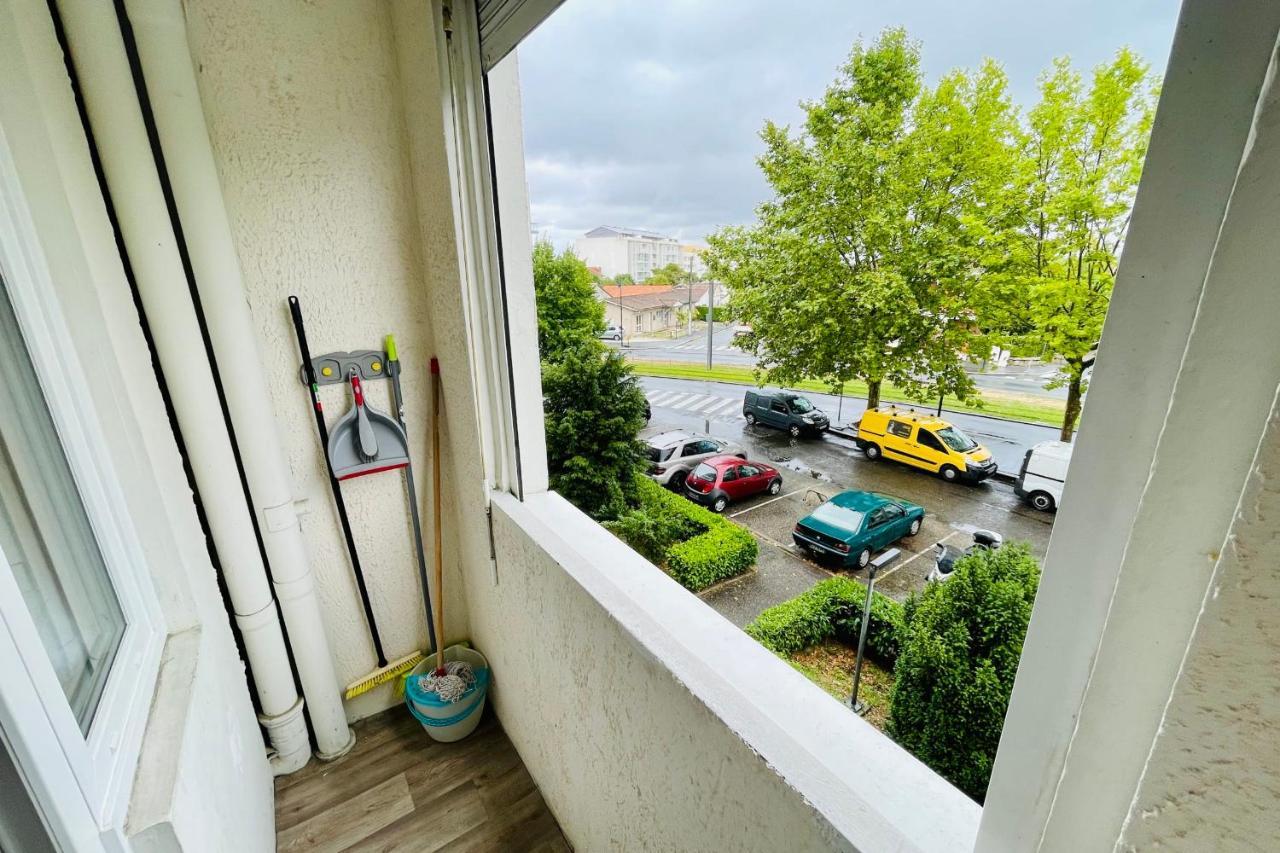 Luminous Apartment With Parking Near The City Center Cenon Bagian luar foto