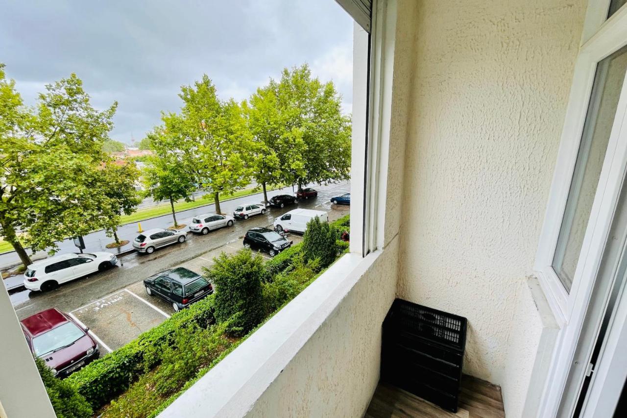 Luminous Apartment With Parking Near The City Center Cenon Bagian luar foto