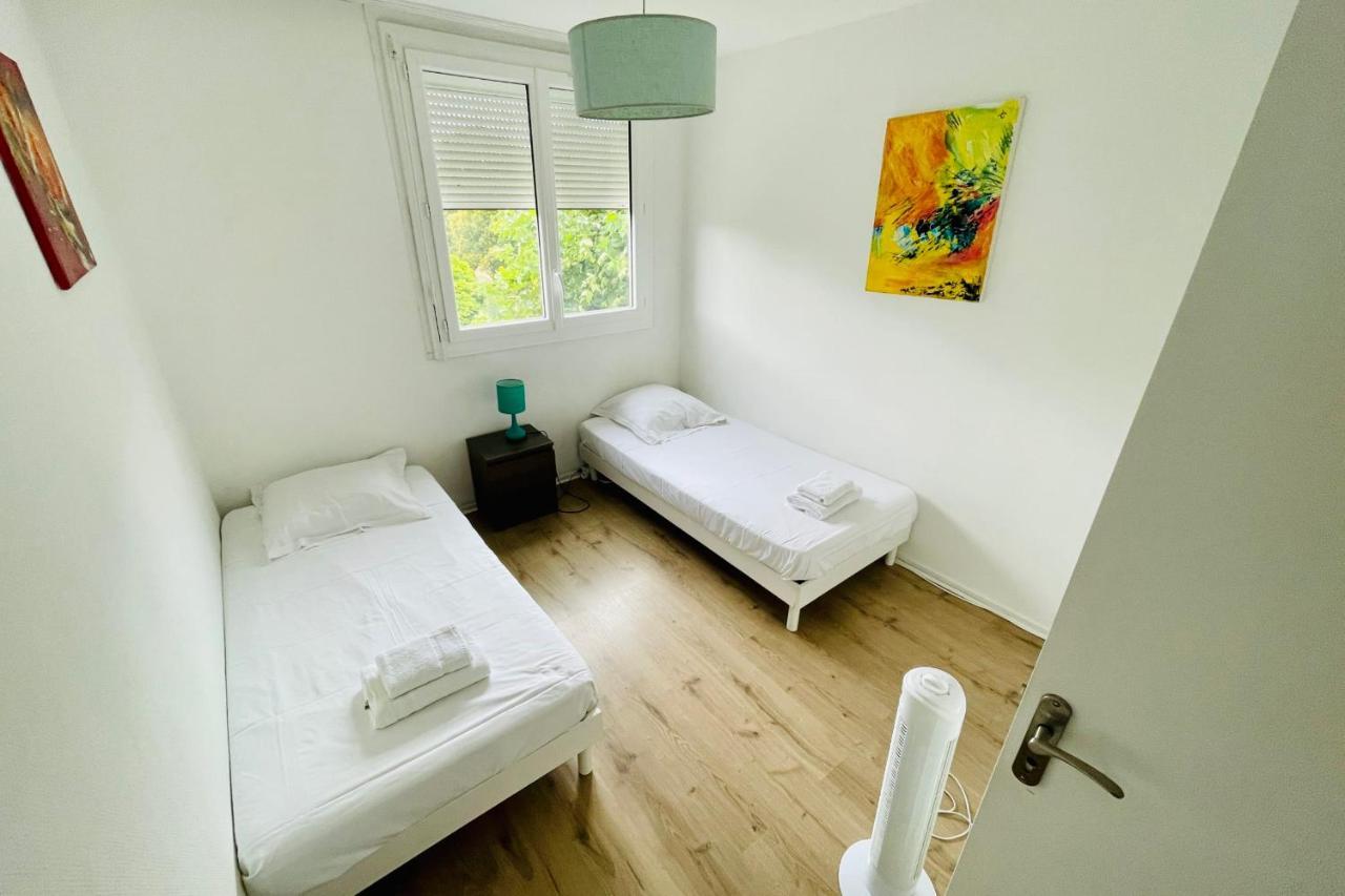 Luminous Apartment With Parking Near The City Center Cenon Bagian luar foto