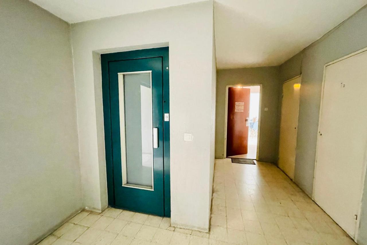 Luminous Apartment With Parking Near The City Center Cenon Bagian luar foto